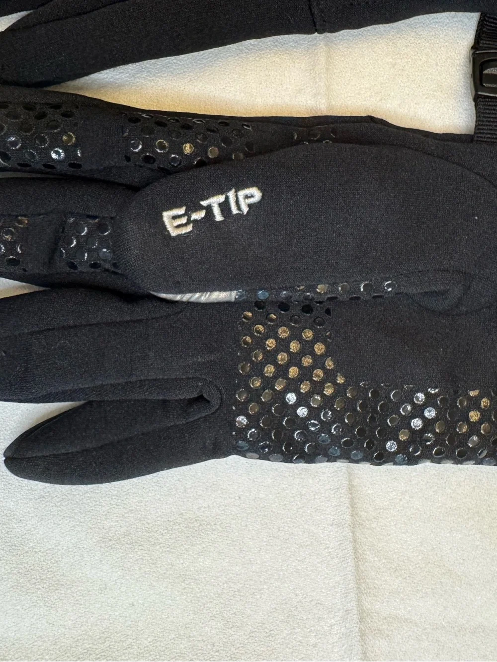 The North Face Women's S Black Etip Recycled Touchscreen Grip Fleece Gloves